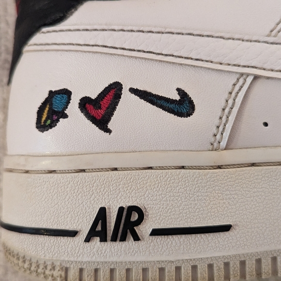 RARE Nike Air Force 1  Peace Love Swoosh Low - White Leather Sneakers Size 7Y - Picture 3 of 10